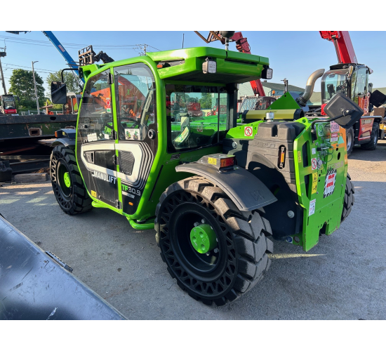 Manitou  30.9 -115 Turbo Farmer